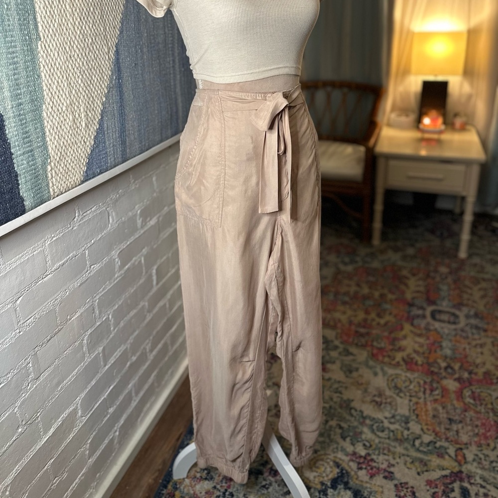 NWT Anthropologie Marrakech Nude Lightweight Tie Front Pants - Picture 8 of 16